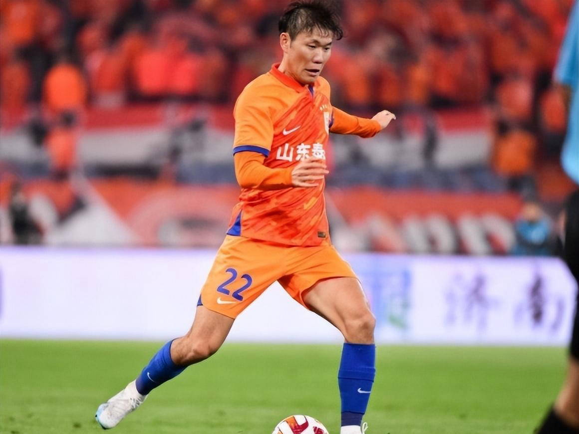 重庆斯威战平鲁能,中场大将受伤离场 重庆斯威战平鲁能,中场大将受伤离场