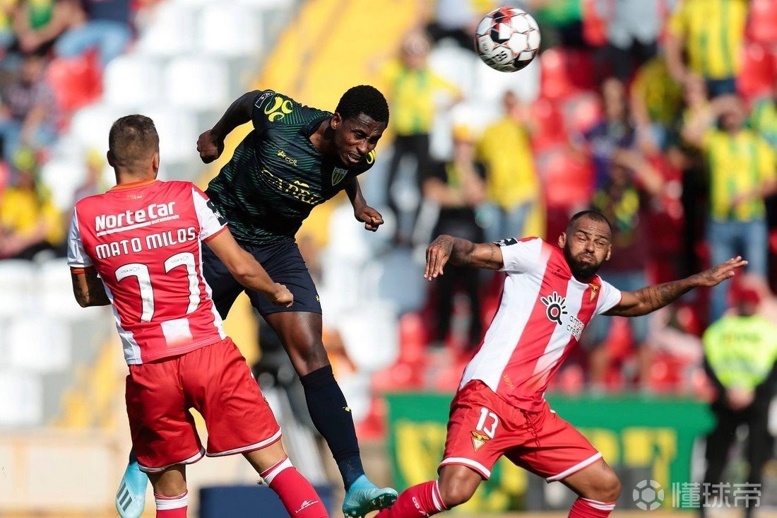 瓦伦西亚客场逼平波尔图 瓦伦西亚客场逼平波尔图