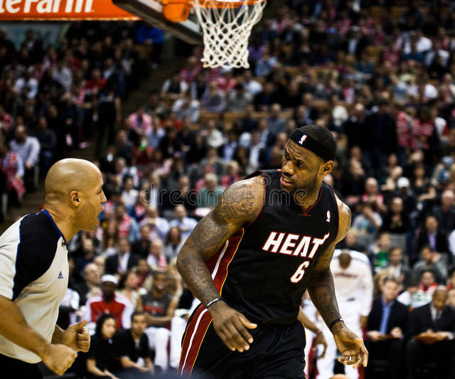 九游娱乐网站-关于雷霆鏖战鹈鹕，詹姆斯状态火热的信息