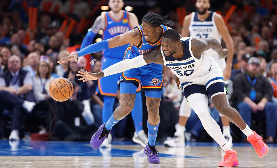 关于雷霆鏖战鹈鹕，詹姆斯状态火热的信息